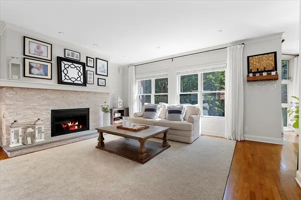 950 W Berwyn AVE #3, Chicago, IL 60640