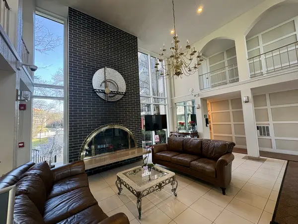 9529 Bronx AVE #401, Skokie, IL 60077