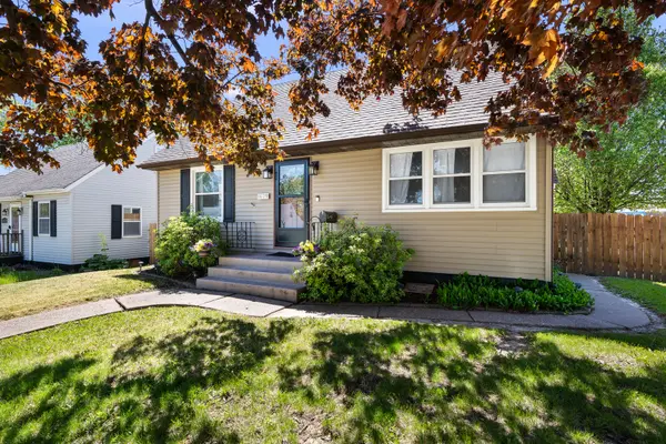 1629 W Columbia AVE, Davenport, IA 52804