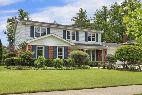 1427 Woodhill DR, Northbrook, IL 60062