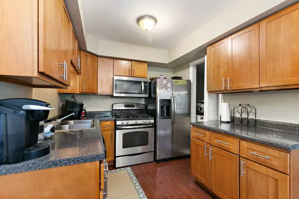 1797 Queensbury CIR, Hoffman Estates, IL 60169