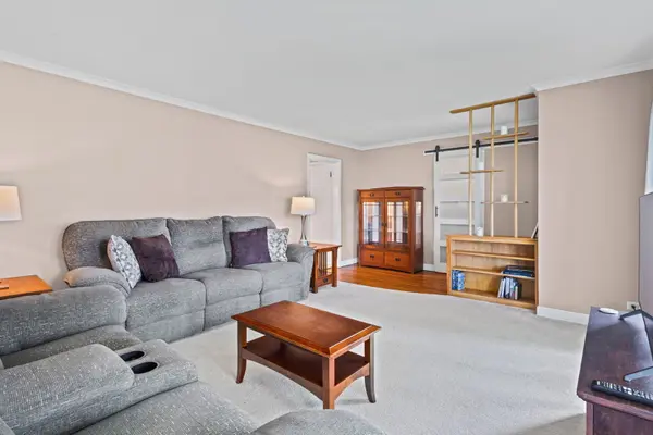 10055 S Fairfield AVE, Chicago, IL 60655
