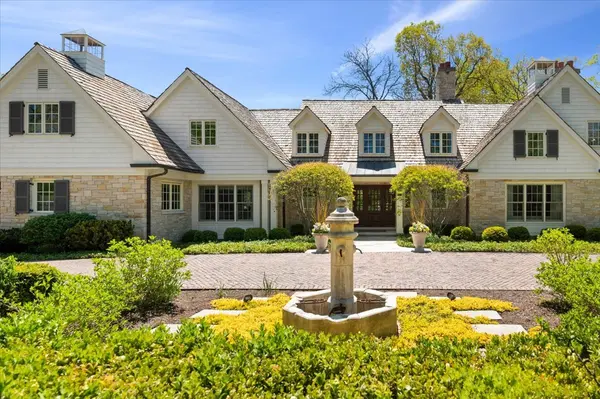 30 Bridlewood RD, Northbrook, IL 60062