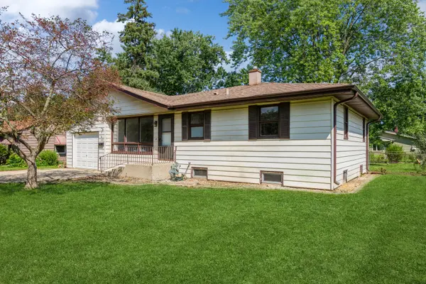 365 Harold ST, Crystal Lake, IL 60014
