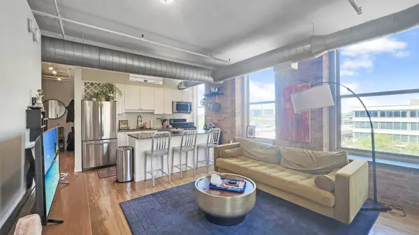 420 S Clinton ST #401, Chicago, IL 60607