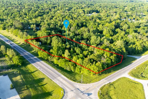 97 New Campfire RD, Carbondale, IL 62903