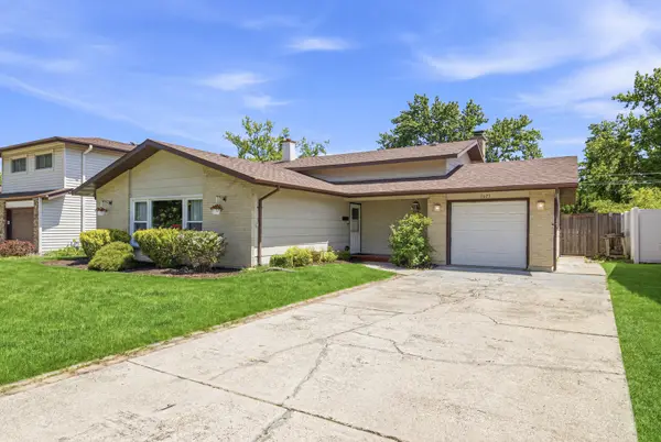 1073 S Finley RD, Lombard, IL 60148