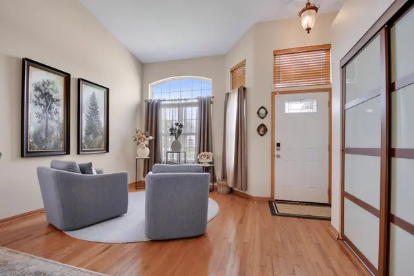 7404 Fordham LN, Plainfield, IL 60586