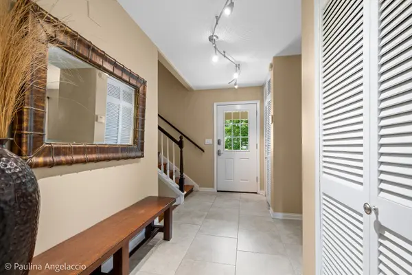 641 Aberdeen RD, Cary, IL 60013