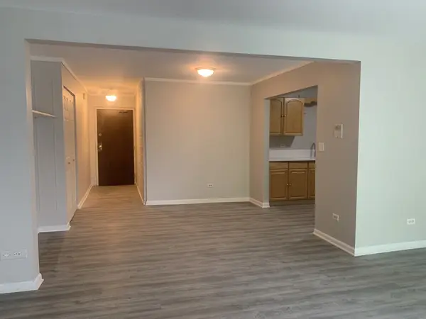 264 E Bailey RD #L, Naperville, IL 60565
