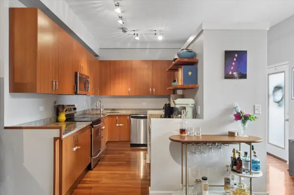 4751 N Artesian AVE #408, Chicago, IL 60625