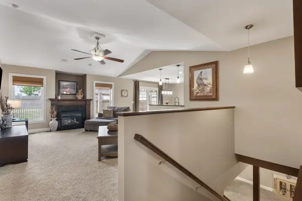 1629 W 71st ST, Davenport, IA 52806