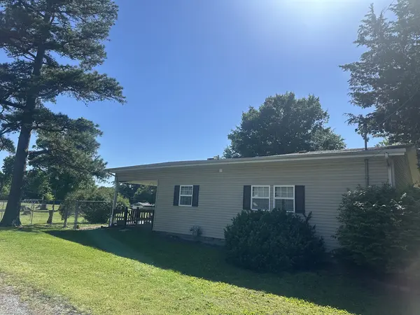 204 W Coal ST, Buckner, IL 62819