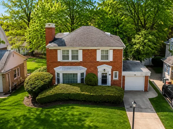 6822 N Kenton AVE,  Lincolnwood,  IL 60712