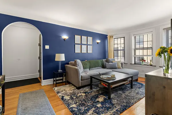 4207 N Kedvale AVE #2D, Chicago, IL 60641