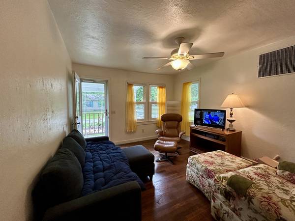 1211 W Short DR W, Carbondale, IL 62901