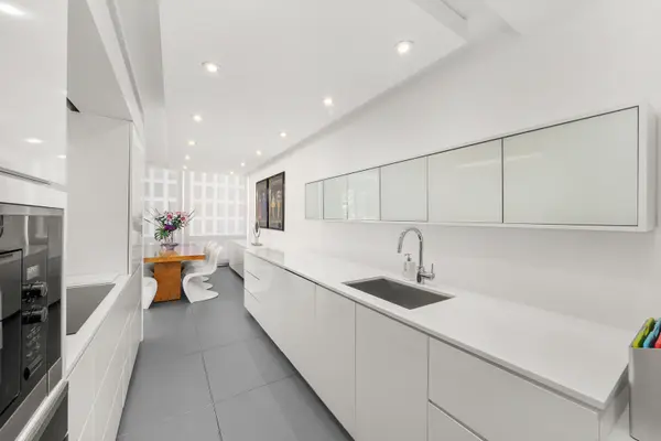 860 N Lake Shore DR #8L, Chicago, IL 60611