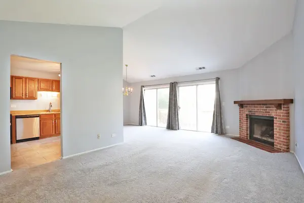 1143 Auburn LN #1143, Buffalo Grove, IL 60089