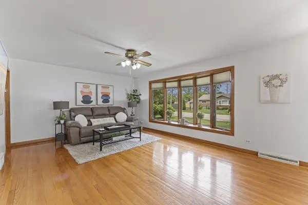 253 Heather AVE, Grayslake, IL 60030