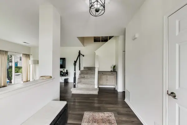 903 Sheridan CIR, Naperville, IL 60563
