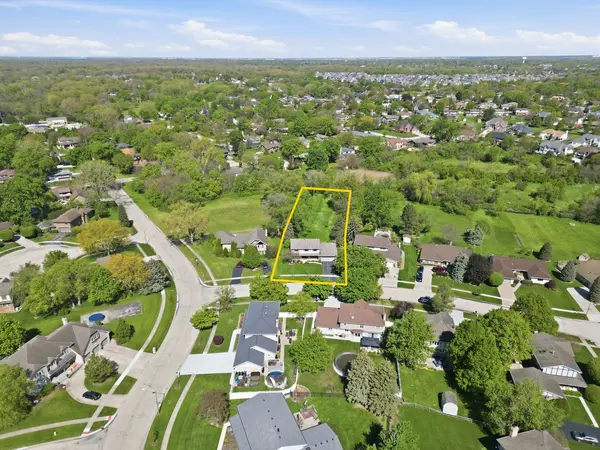 13326 W Creekside DR, Homer Glen, IL 60491