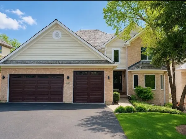 21827 W RIVIERA CT, Mundelein, IL 60060
