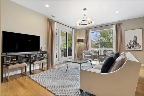 757 N Elizabeth ST #2, Chicago, IL 60642