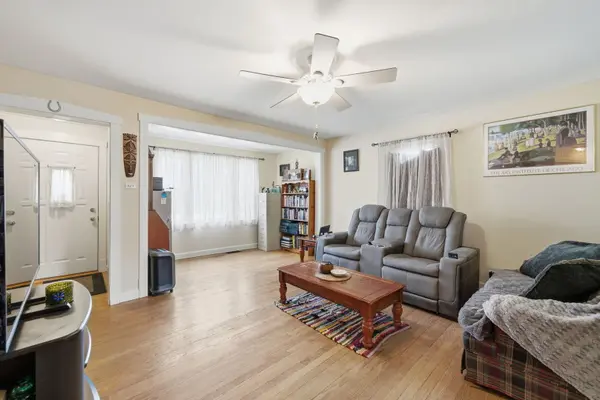 10443 W Medill AVE, Melrose Park, IL 60164