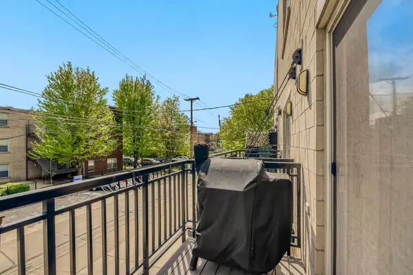 1219 W Grenshaw ST, Chicago, IL 60607