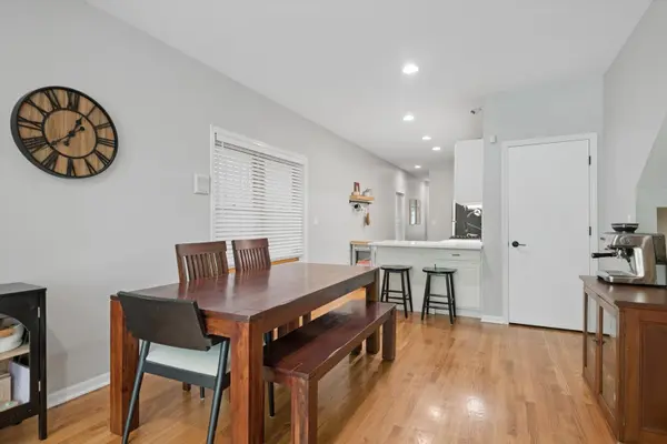 3045 N Damen AVE #1, Chicago, IL 60618