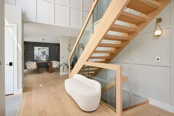 36W338 Mckay DR, St. Charles, IL 60175