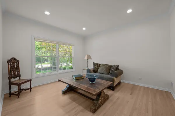 1114 Oxford RD, Deerfield, IL 60015