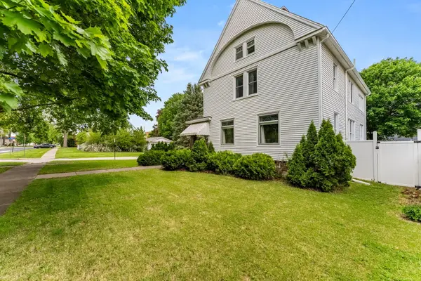 402 SE 2nd AVE, Aledo, IL 61231