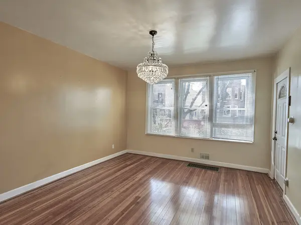 1506 W Victoria ST, Chicago, IL 60660