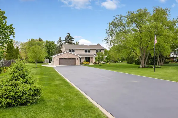 7 Sorrel CT, Lemont, IL 60439