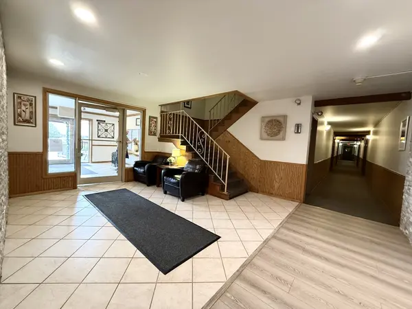 650 Murray LN #416, Des Plaines, IL 60016
