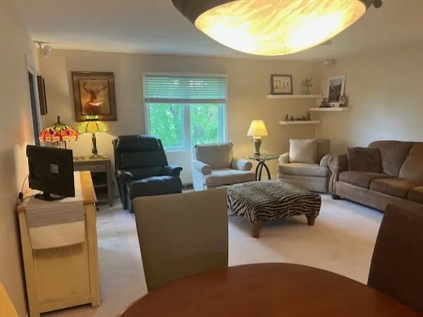 3048 Parkwild DR #0, Bettendorf, IA 52722