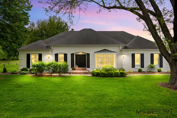 30819 Royal Oak RD,  Genoa,  IL 60135