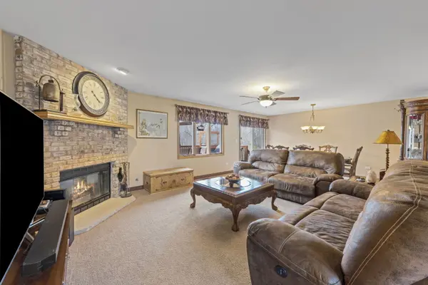 9001 E Mcevilly RD, Minooka, IL 60447
