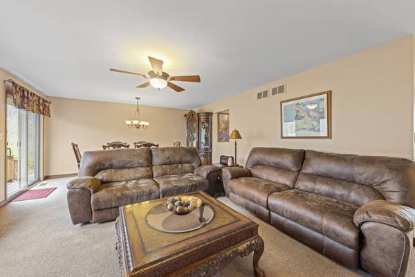 9001 E Mcevilly RD, Minooka, IL 60447