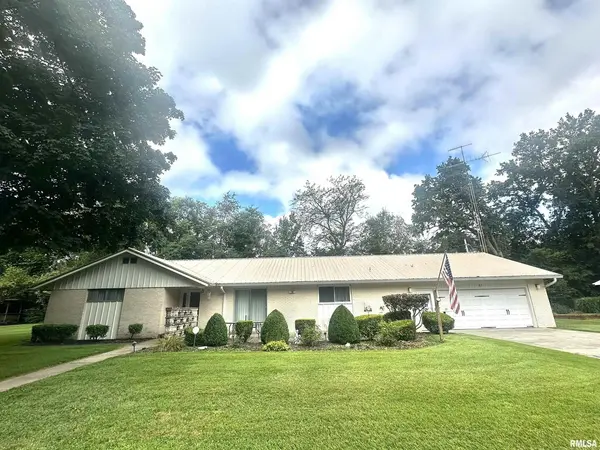57 SHERWOOD DR, Centralia, IL 62801