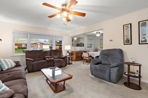 8608 W 144th PL, Orland Park, IL 60462