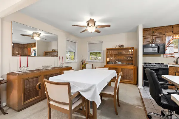 8608 W 144th PL, Orland Park, IL 60462