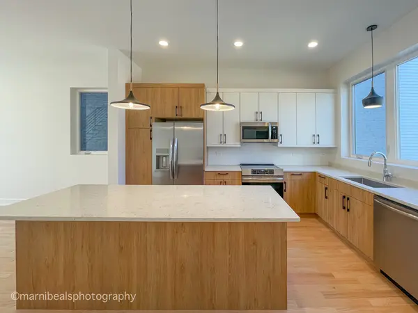 6320 S Champlain AVE, Chicago, IL 60637