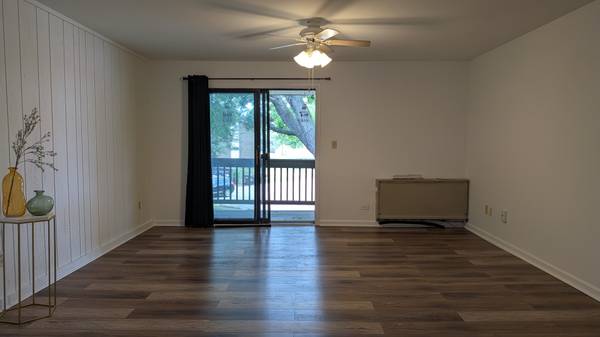 565 Somerset LN #7, Crystal Lake, IL 60014