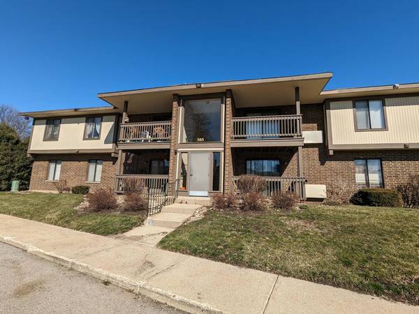 565 Somerset LN #7, Crystal Lake, IL 60014