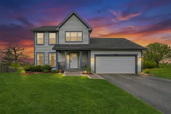 1263 E Essex CT, Round Lake Beach, IL 60073
