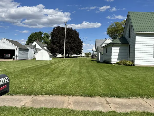42 W Wilson ST, Preston, IA 52069