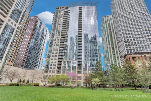 201 N Westshore DR #1006, Chicago, IL 60601