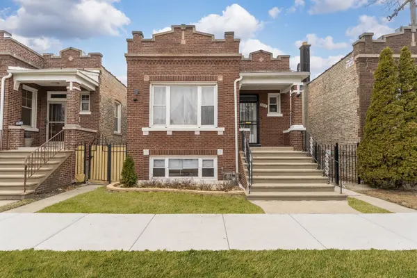2214 S 61st CT, Cicero, IL 60804